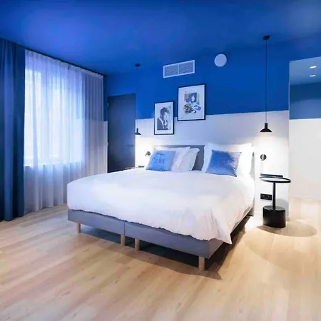 M-street Art - Self Check-in Hotel