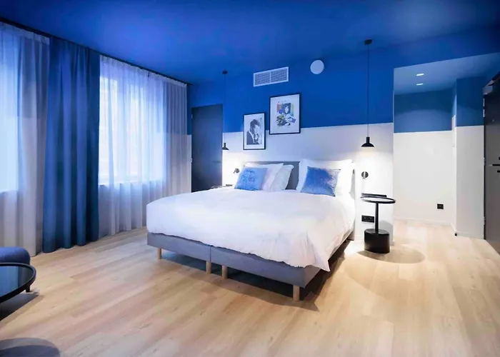 M-street Art - Self Check-in Hotel