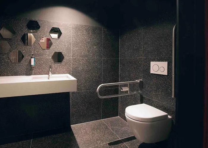 Hotel M-street Art - Self Check-in