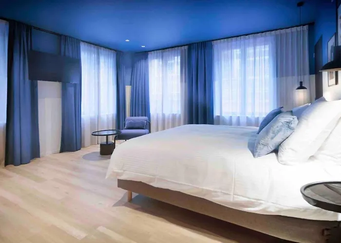 Hotel M-street Art - Self Check-in Leuven